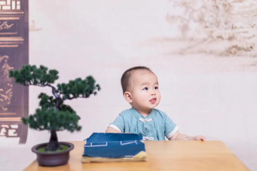 毕节宝宝喊肚子疼怎么回事